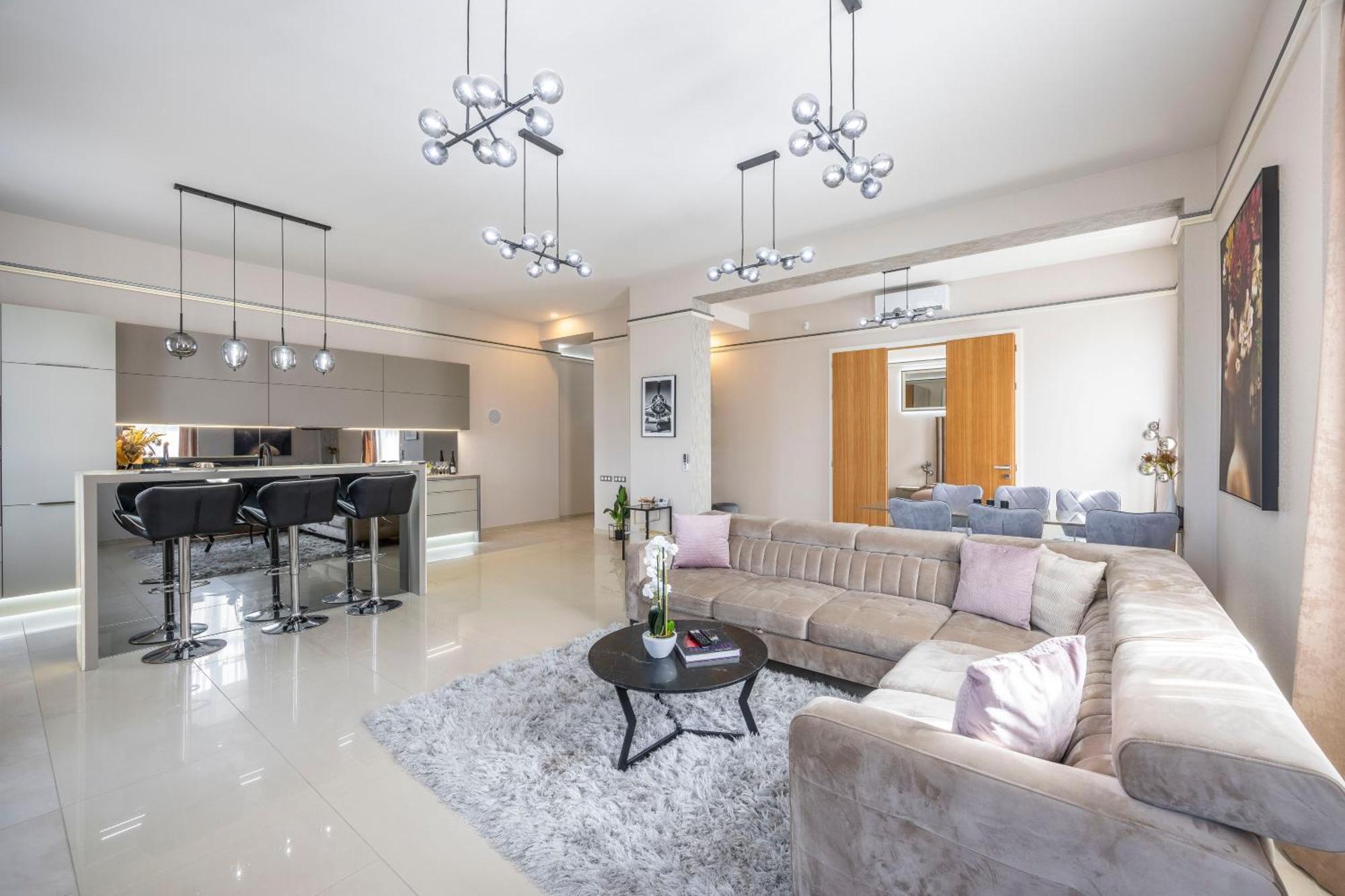 High-end Luxurious Royal In The Heart Of Apartmán *